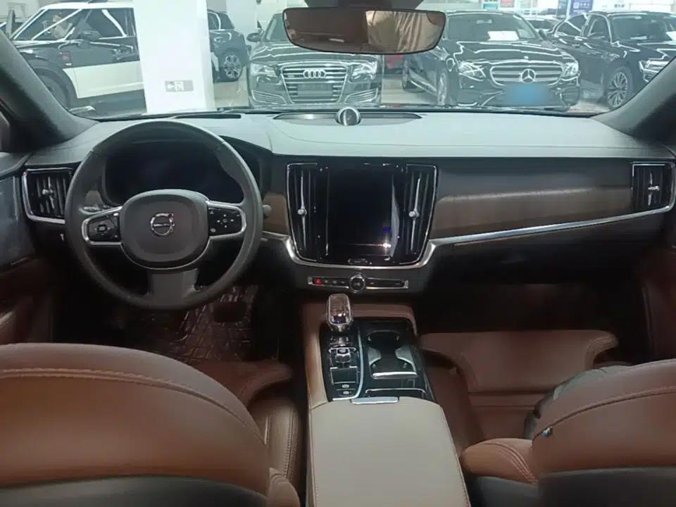 Volvo S90 New Energy 2022 T8 eDrive Hybrid Luxury Edition — миниатюра 12