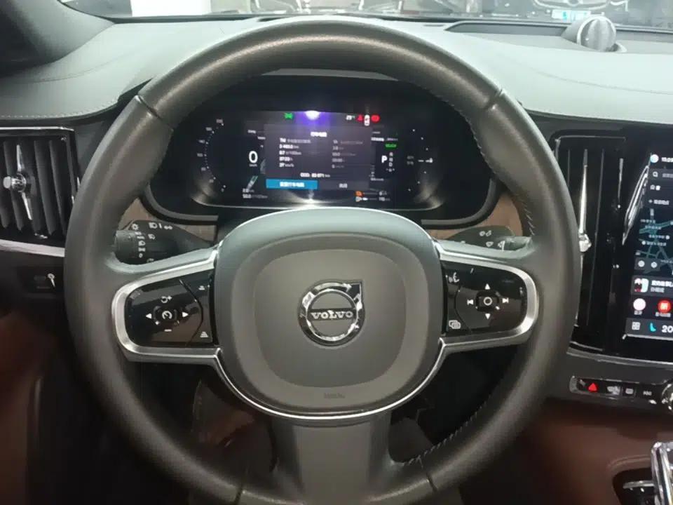 Volvo S90 New Energy 2022 T8 eDrive Hybrid Luxury Edition — миниатюра 13