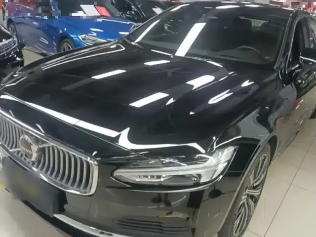 Volvo S90 New Energy 2022 T8 eDrive Hybrid Luxury Edition