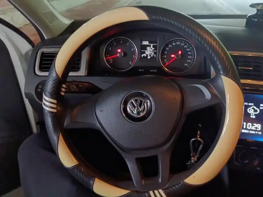 Santana 2015 Gran Lavida 1.6L Manual Comfort Model — миниатюра 15