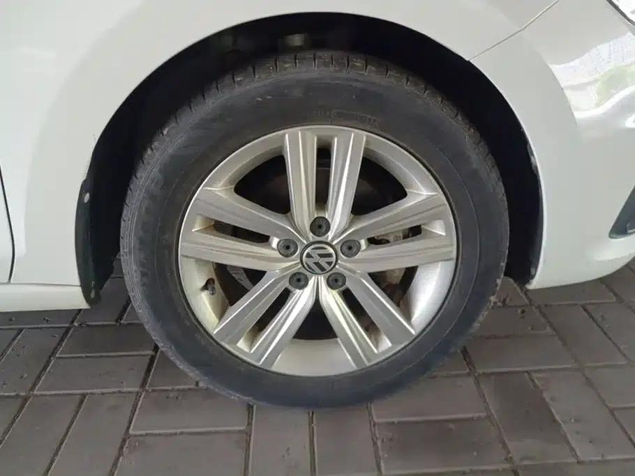 Santana 2015 Gran Lavida 1.6L Manual Comfort Model — миниатюра 6