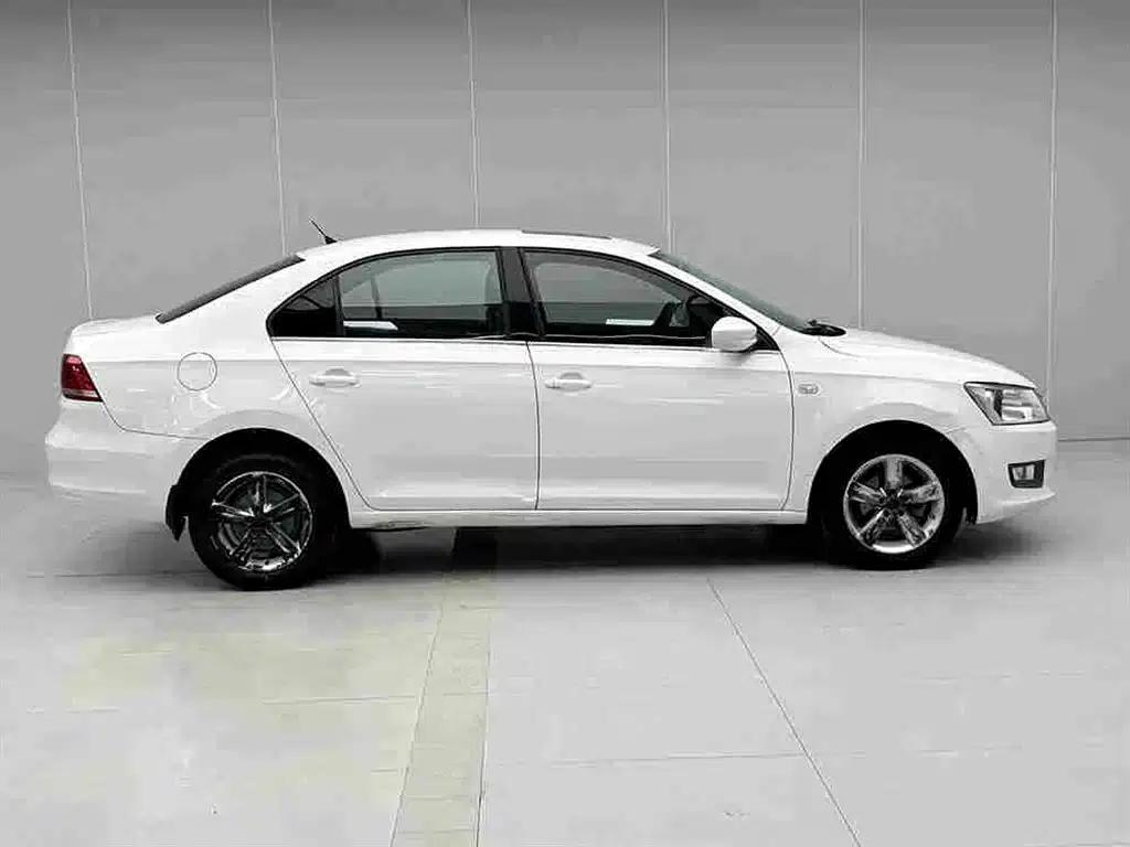 Santana 2013 1.6L Automatic Comfort Edition — миниатюра 3