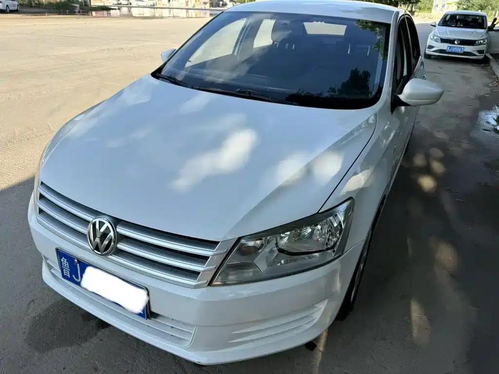 Santana 2013 1.4L Manual Fashion Edition — миниатюра 1