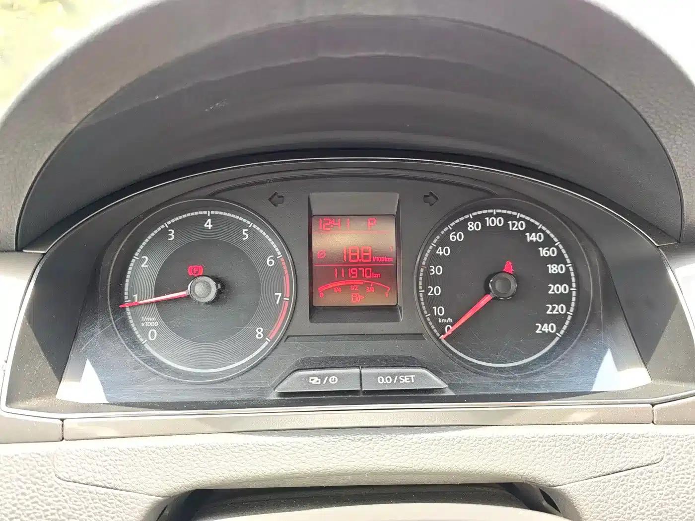 Santana 2016 1.6L Automatic Comfort Edition — миниатюра 11