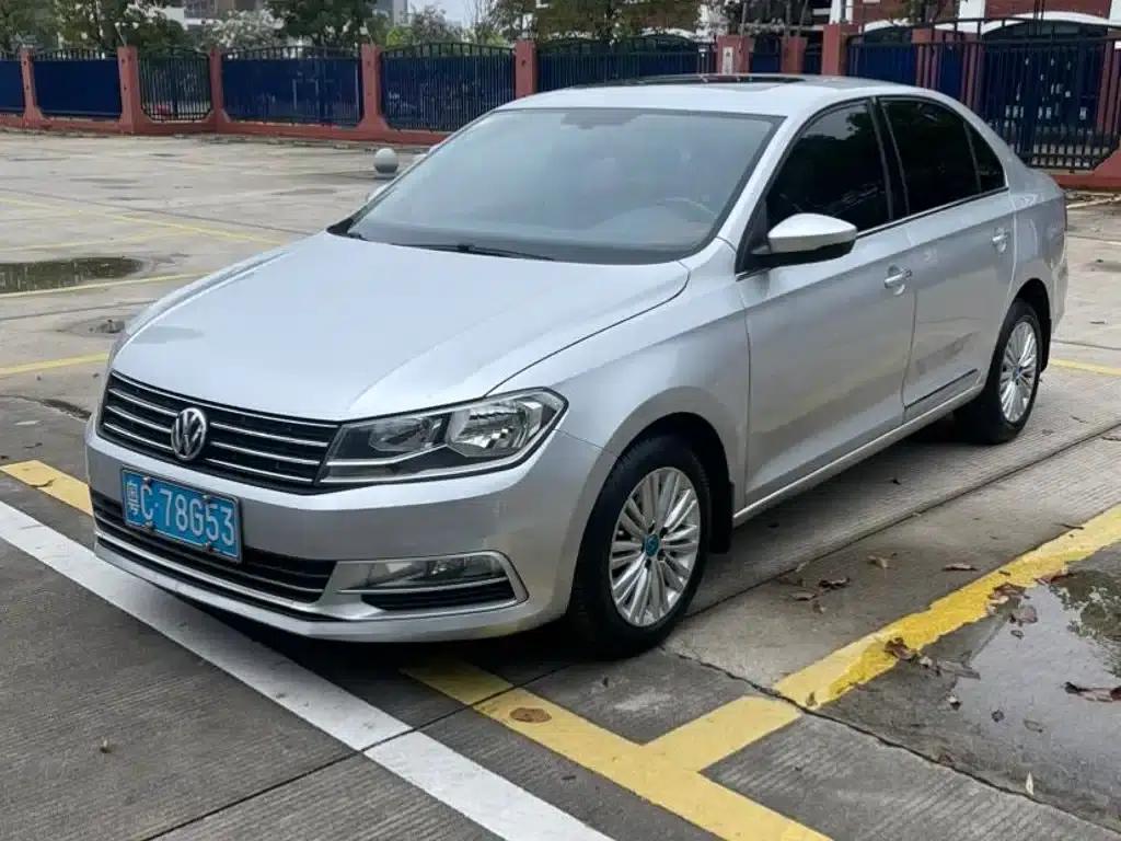 Santana 2016 1.6L Automatic Deluxe Edition — миниатюра 1