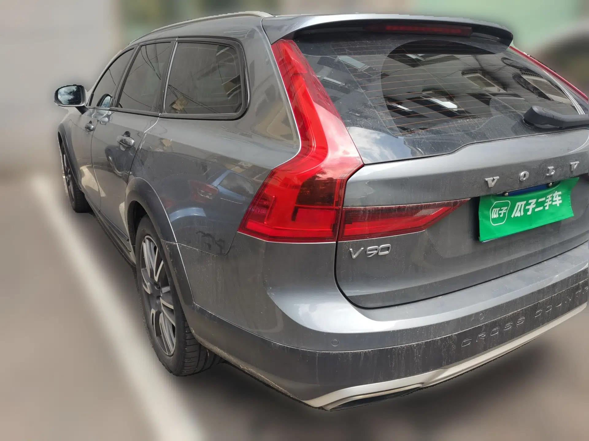 Volvo V90 2020 Cross Country T5 AWD Smart Range Edition — миниатюра 4