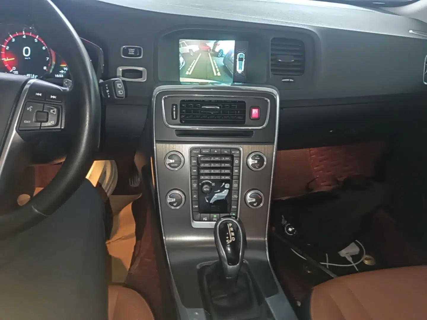 Volvo V60 2015 T5 Zhiya Edition — миниатюра 15