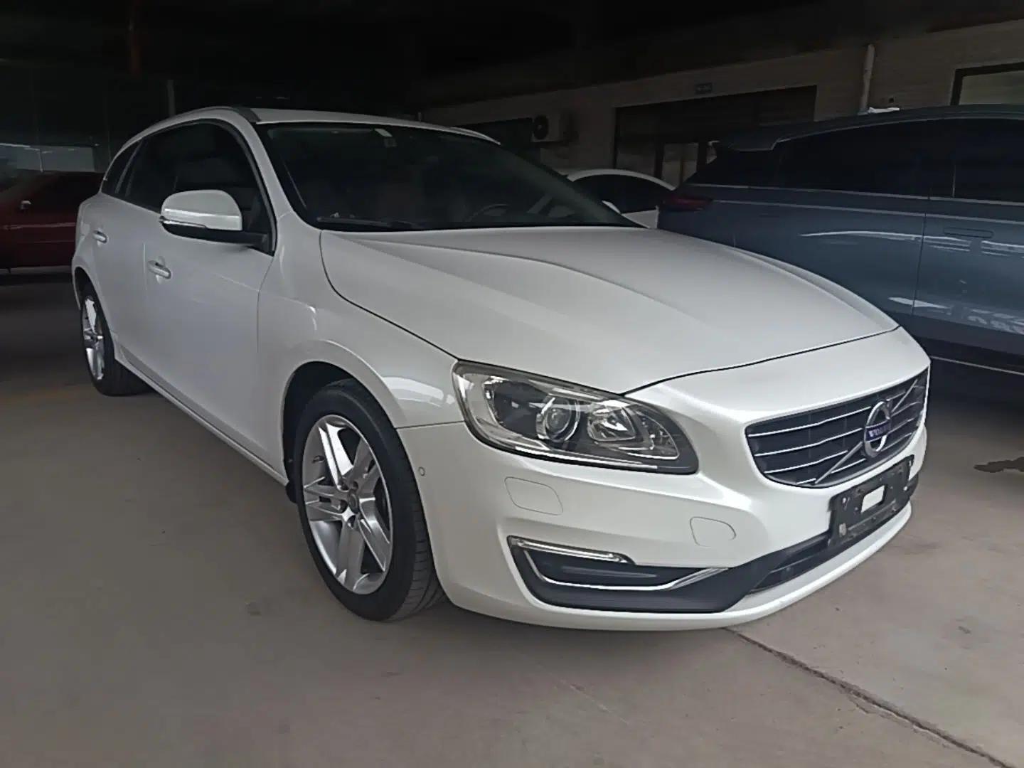 Volvo V60 2015 T5 Zhiya Edition — миниатюра 3