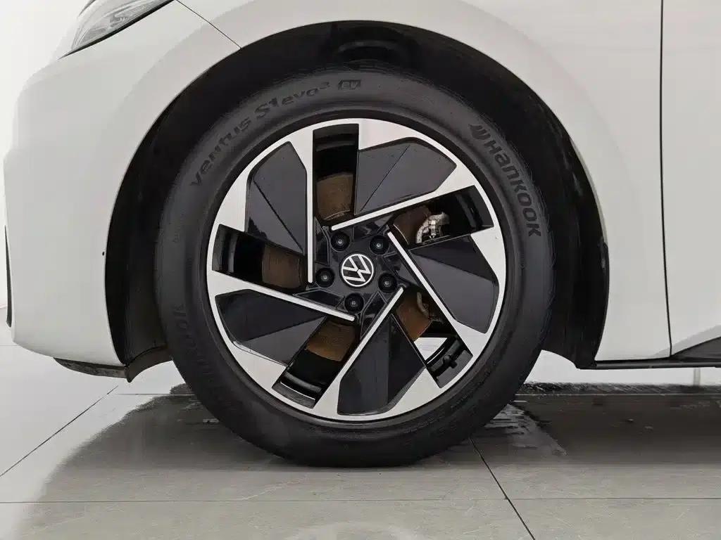 Volkswagen ID.3 2024 Outstanding Edition — миниатюра 17