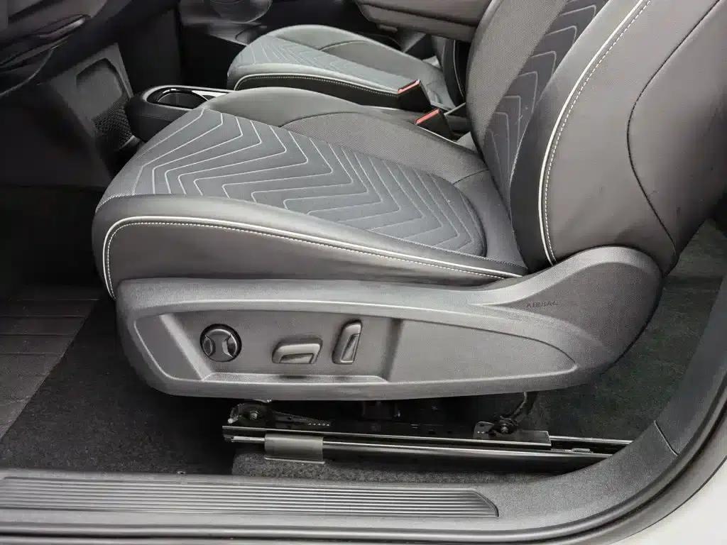 Volkswagen ID.3 2024 Outstanding Edition — миниатюра 20