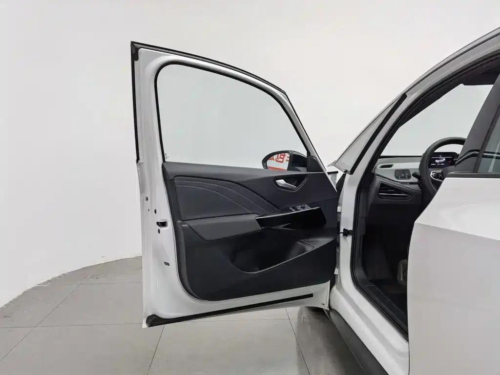 Volkswagen ID.3 2024 Outstanding Edition — миниатюра 8