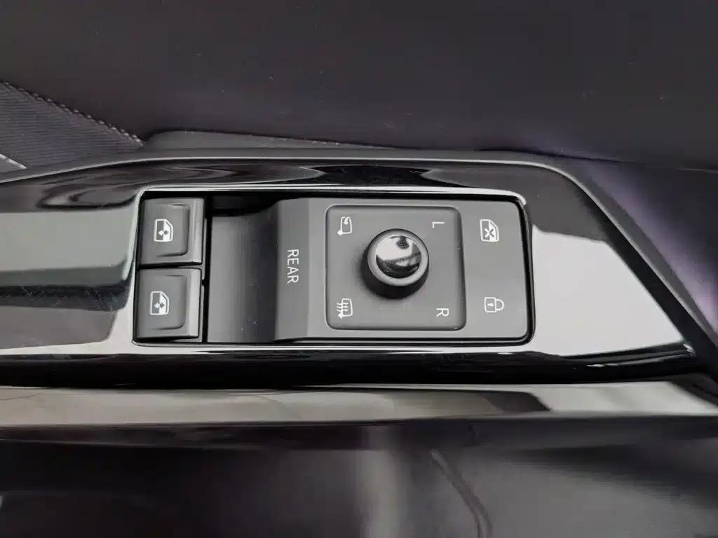 Volkswagen ID.3 2024 Outstanding Edition — миниатюра 9