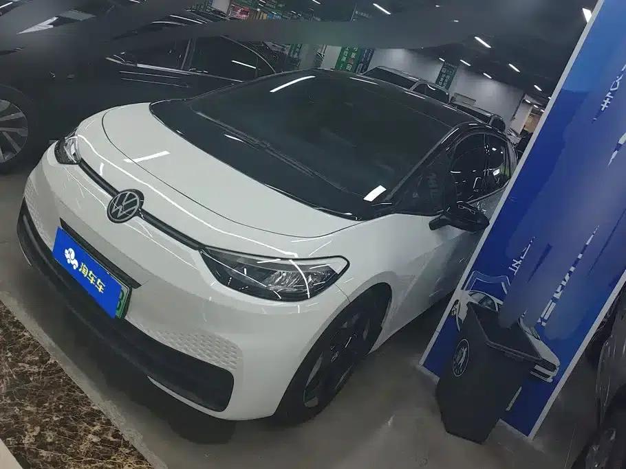 Volkswagen ID.3 2025 Smart Edition - Outstanding Version — миниатюра 1