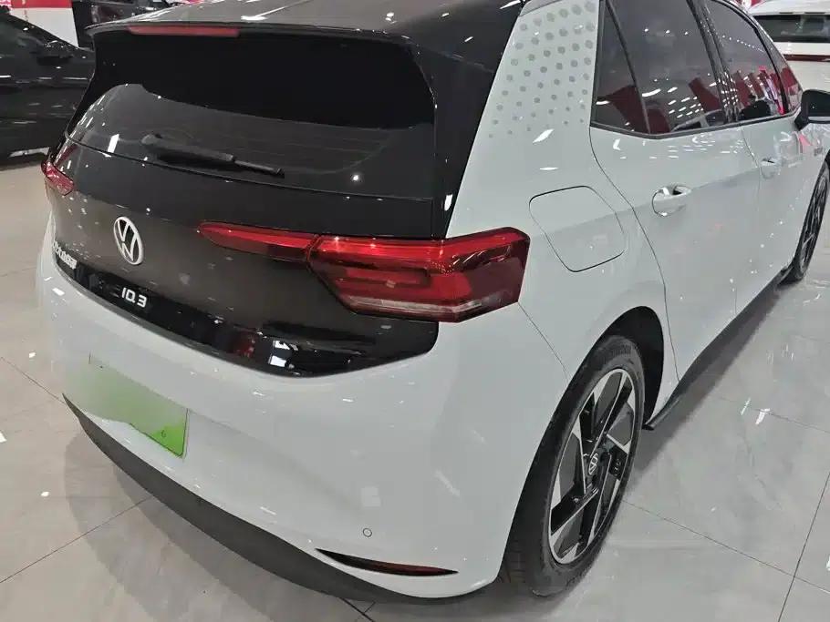 Volkswagen ID.3 2023 Pure Smart Edition — миниатюра 3