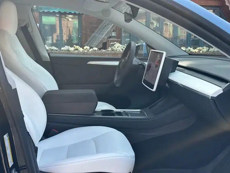 Model Y 2022 Rear-Wheel Drive — миниатюра 13