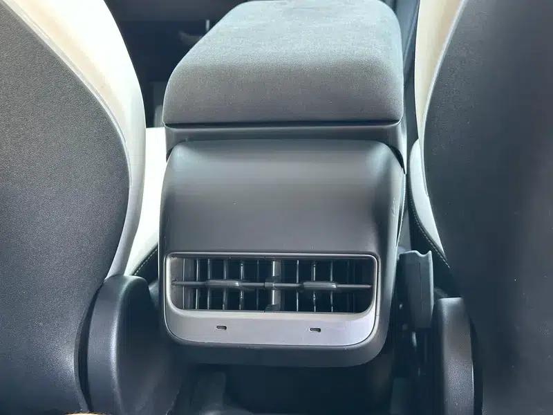 Model Y 2022 Rear-Wheel Drive — миниатюра 30