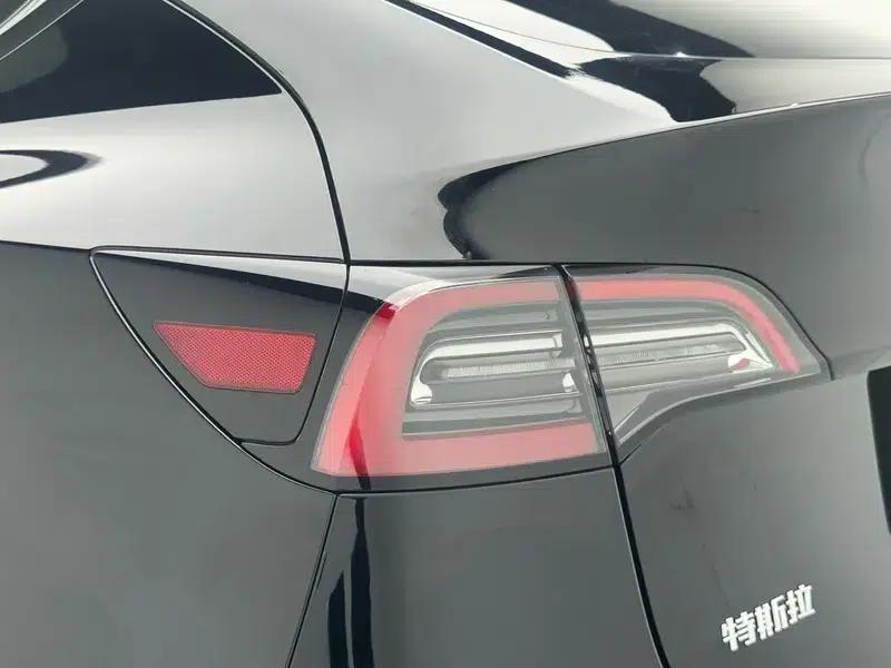 Model Y 2022 Facelift Rear-Wheel Drive Version — миниатюра 13