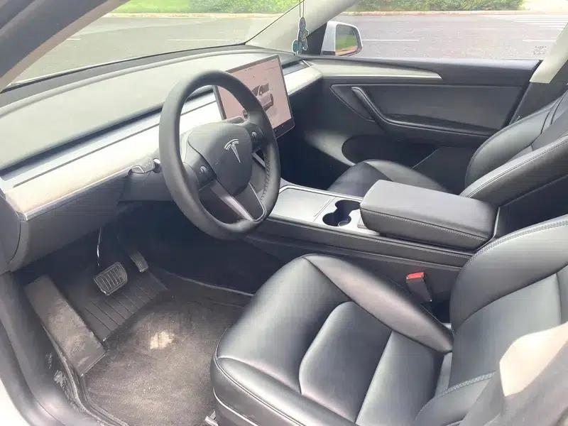Model Y 2022 Long Range All-Wheel Drive — миниатюра 9