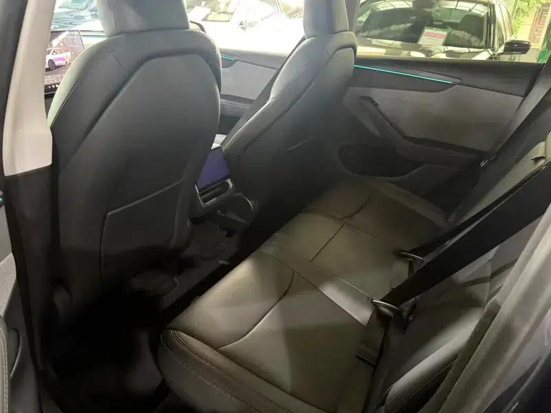 Model Y 2025 Rear-Wheel Drive — миниатюра 10