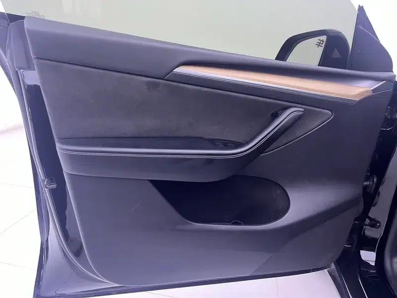 Model Y 2023 Rear-Wheel Drive — миниатюра 14