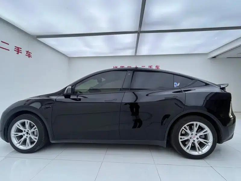 Model Y 2023 Rear-Wheel Drive — миниатюра 4