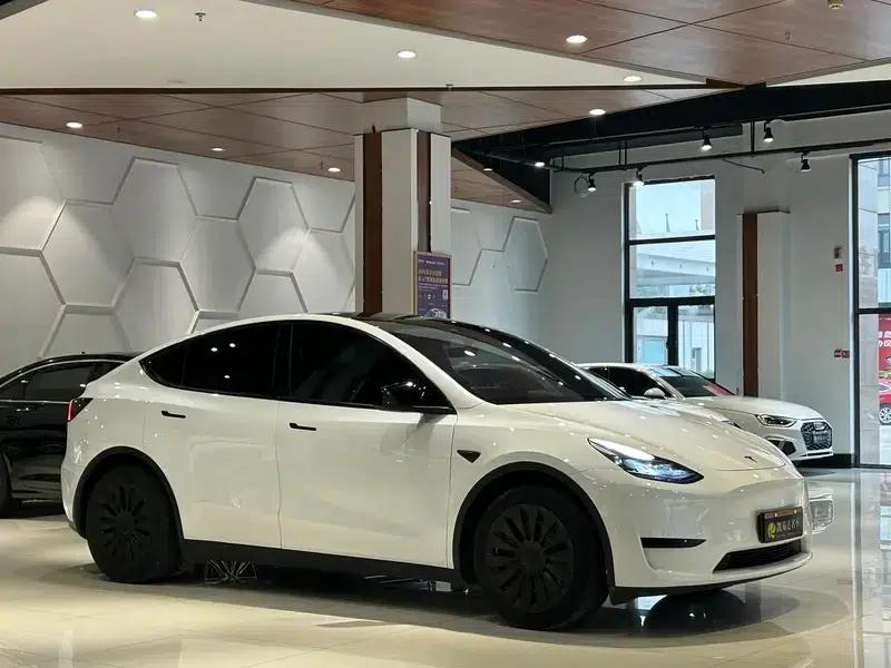 Model Y 2022 Facelift Rear-Wheel Drive Version — миниатюра 3