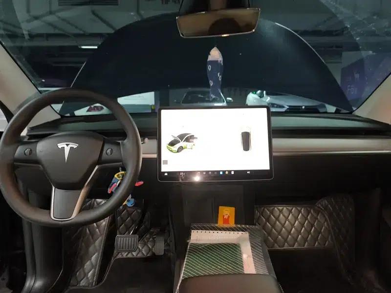 Model Y 2024 Rear-Wheel Drive — миниатюра 10