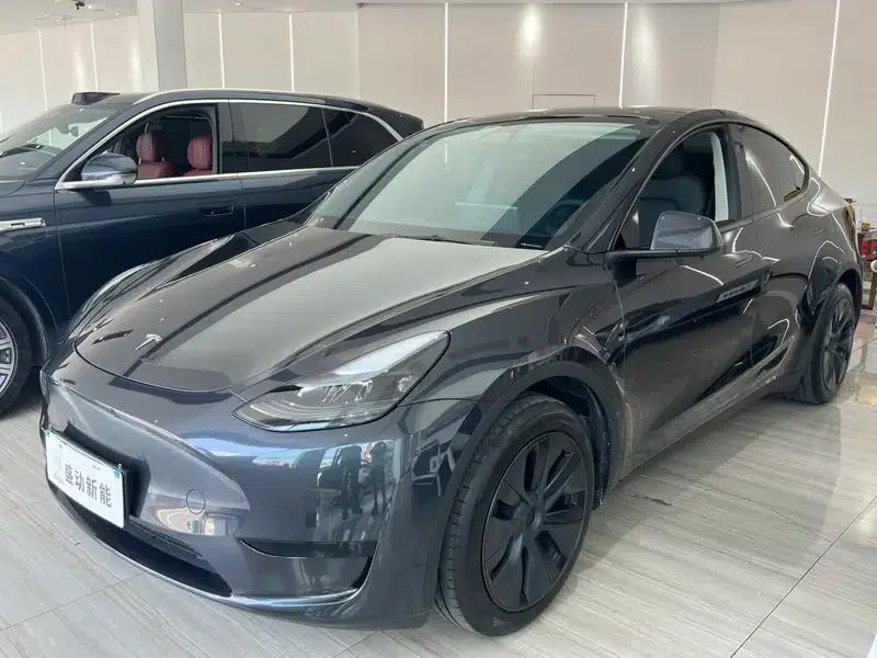 Model Y 2024 Rear-Wheel Drive — миниатюра 1