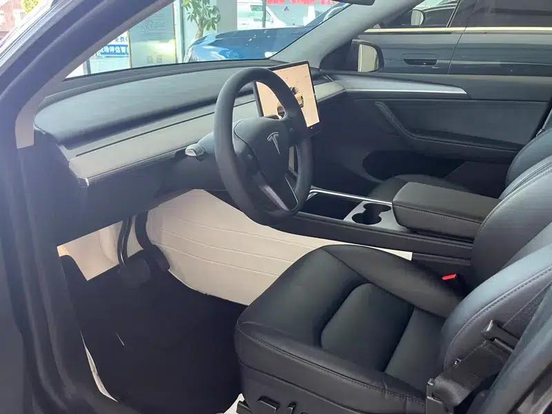 Model Y 2024 Rear-Wheel Drive — миниатюра 13