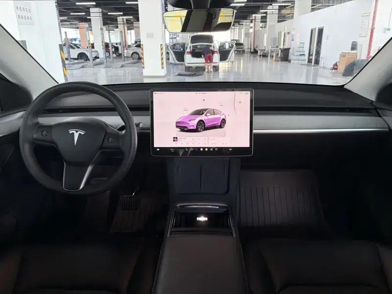 Model Y 2024 Rear-Wheel Drive — миниатюра 7
