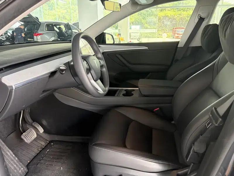 Model Y 2024 Rear-Wheel Drive — миниатюра 8