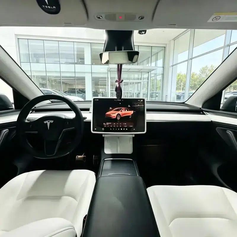 Model Y 2022 Rear-Wheel Drive — миниатюра 8