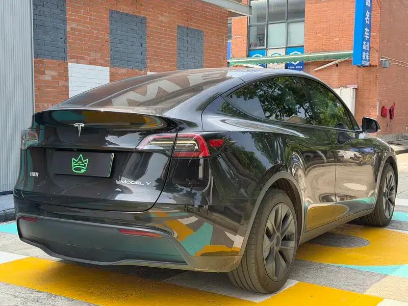 Model Y 2023 Rear-Wheel Drive — миниатюра 4