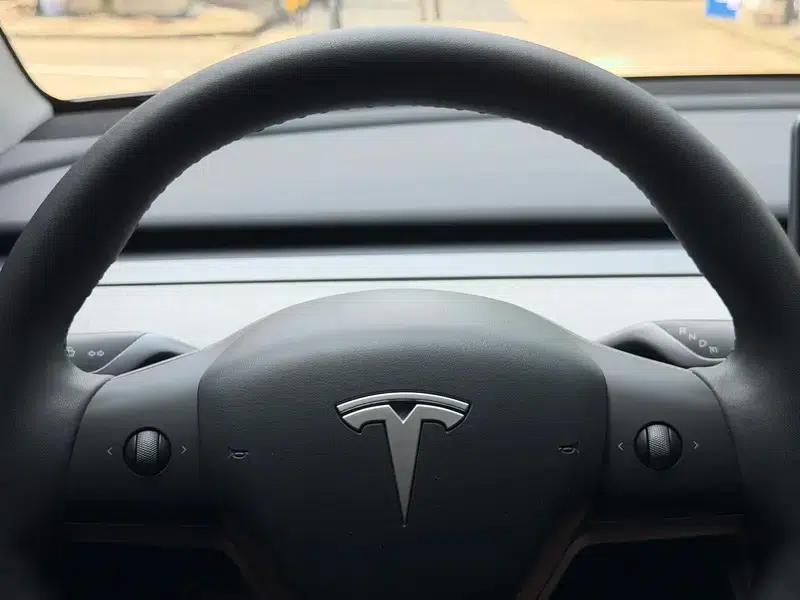 Model Y 2023 Rear-Wheel Drive — миниатюра 9