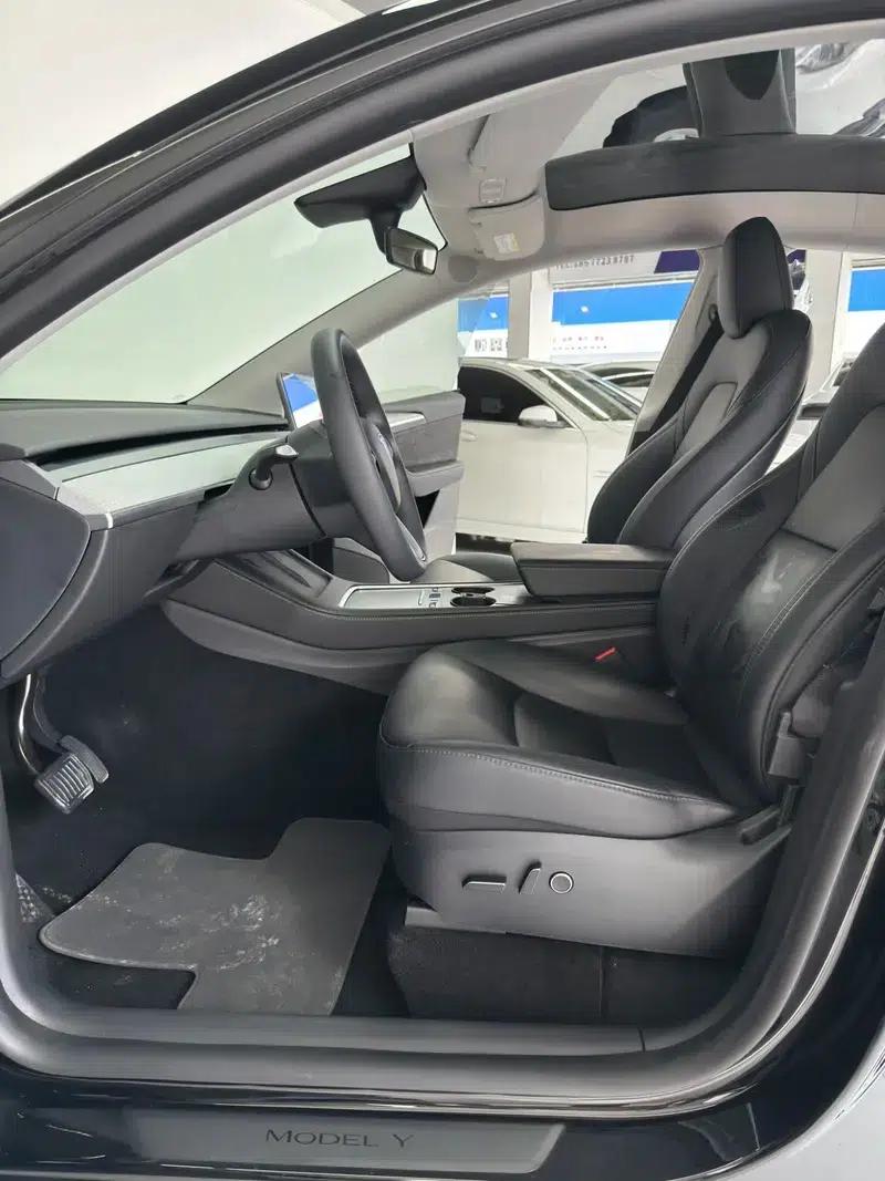 Model Y 2023 Rear-Wheel Drive — миниатюра 11