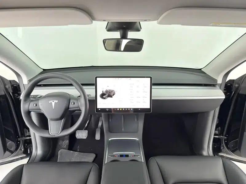 Model Y 2023 Rear-Wheel Drive — миниатюра 9