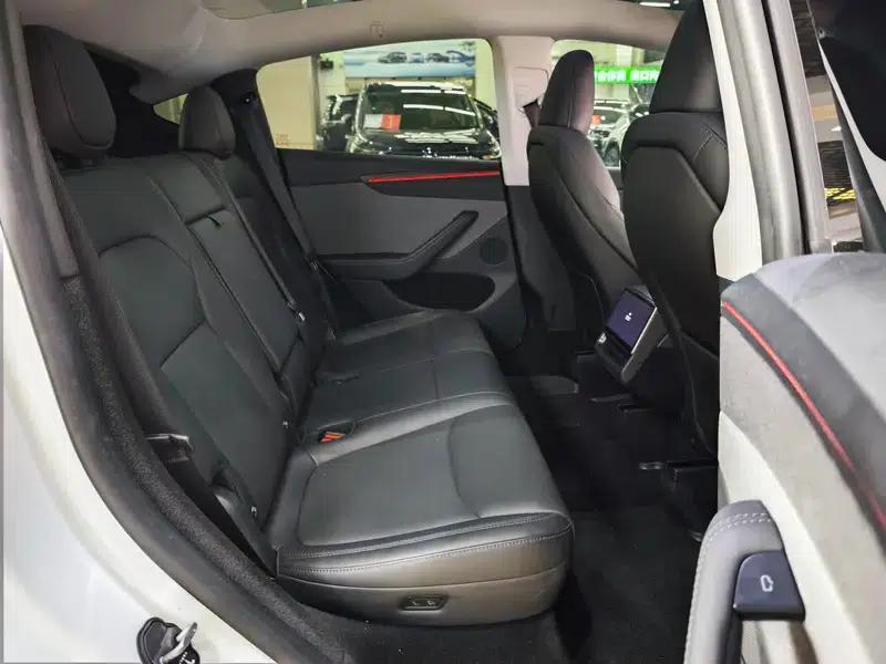 Model Y 2025 Rear-Wheel Drive — миниатюра 18