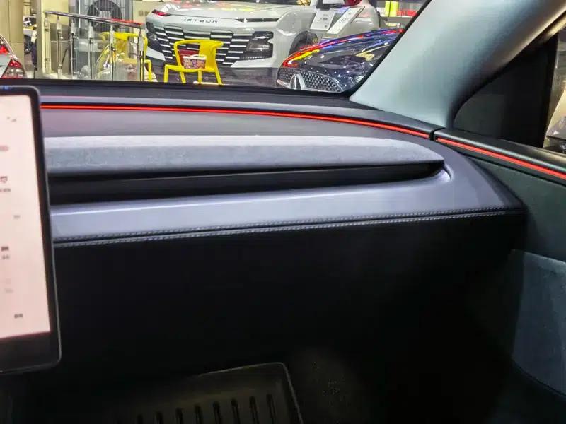 Model Y 2025 Rear-Wheel Drive — миниатюра 5