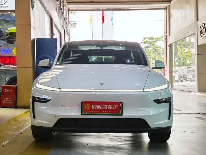 Model Y 2025 Rear-Wheel Drive — миниатюра 9