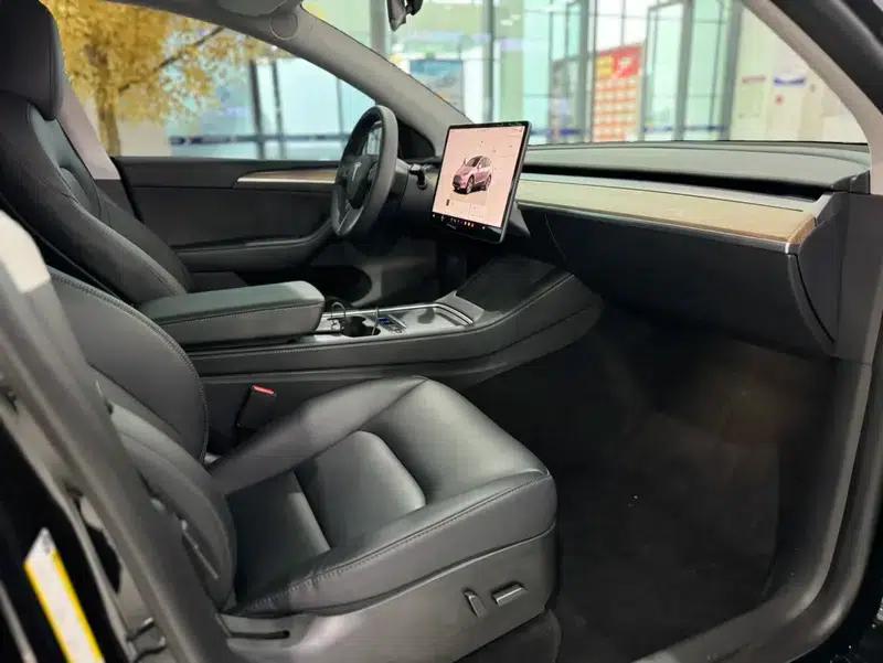 Model Y 2022 Facelift Long Range All-Wheel Drive Version — миниатюра 10