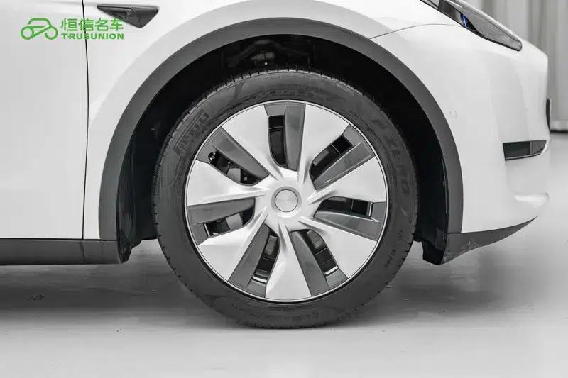 Model Y 2022 Rear-Wheel Drive — миниатюра 8