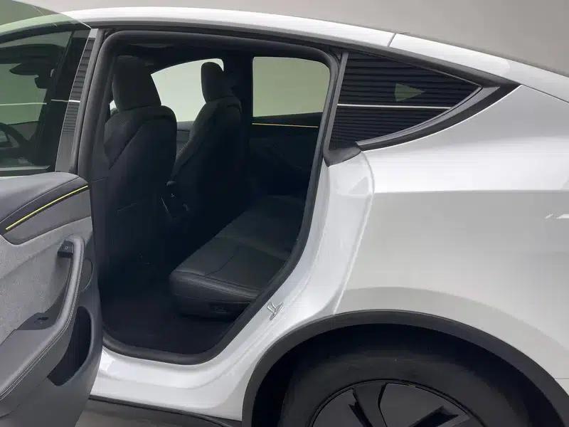 Model Y 2026 Rear-Wheel Drive — миниатюра 18
