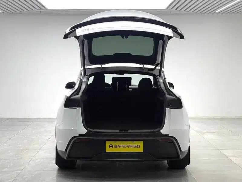 Model Y 2026 Rear-Wheel Drive — миниатюра 20