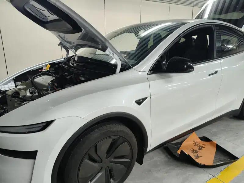 Model Y 2026 Rear-Wheel Drive — миниатюра 21