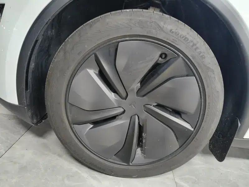 Model Y 2026 Rear-Wheel Drive — миниатюра 22
