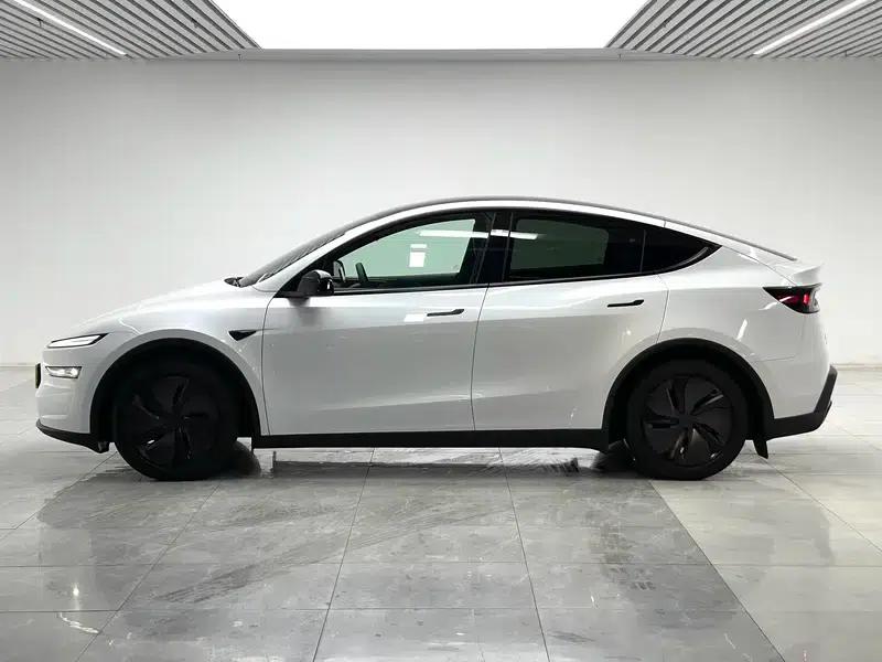 Model Y 2026 Rear-Wheel Drive — миниатюра 4