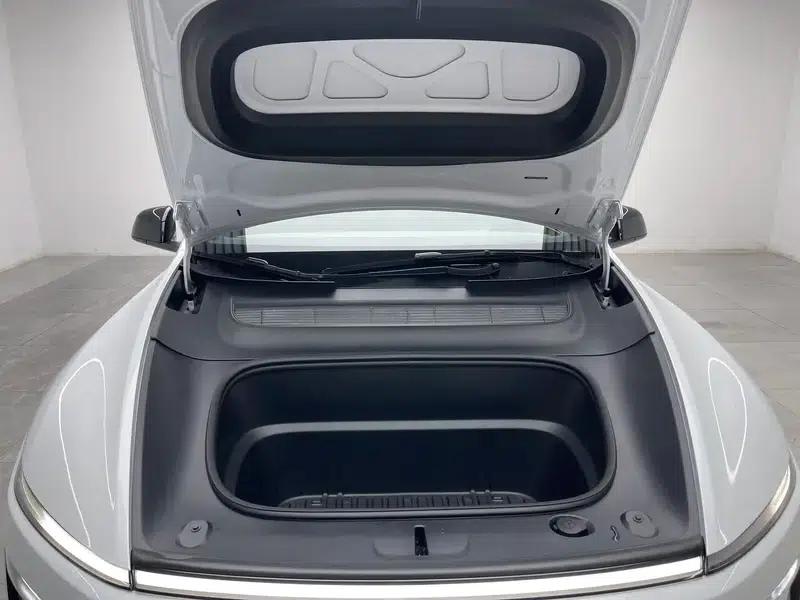 Model Y 2026 Rear-Wheel Drive — миниатюра 10