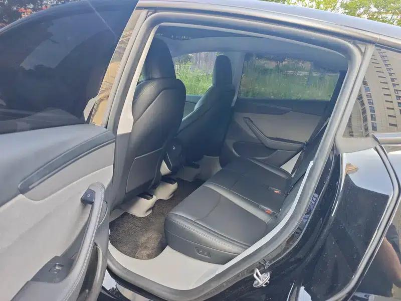 Model Y 2025 Rear-Wheel Drive — миниатюра 9