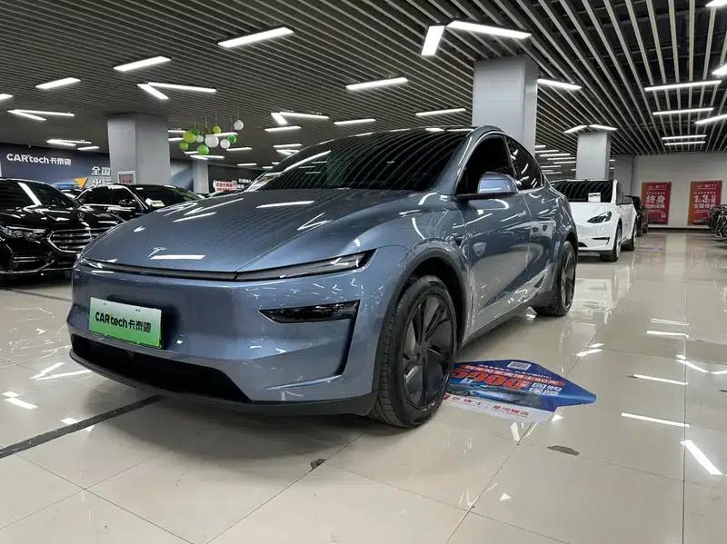 Model Y 2026 Long Range Rear-Wheel Drive — миниатюра 1