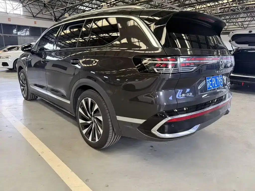 2026 Range Rover 450TSI AWD Supreme 6-Seater — миниатюра 6